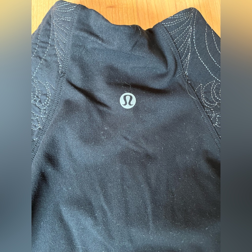 Lululemon Toasty Tech 1/2 Zip - Picture 6 of 6